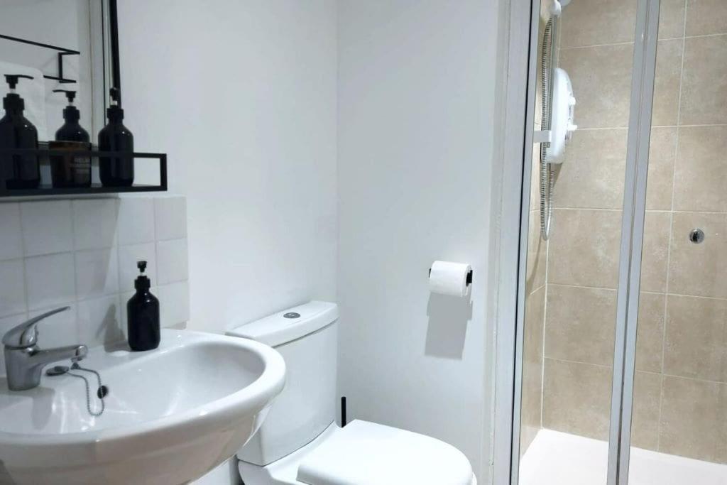 2 Bedroom City Centre Duplex Apt Preston  Exterior foto