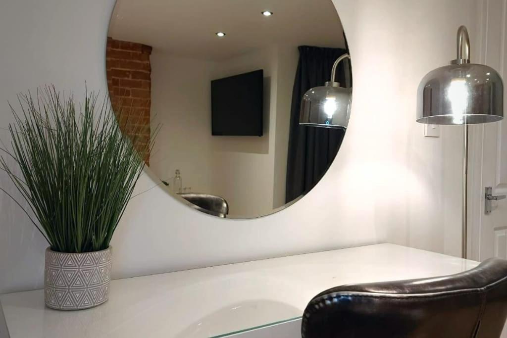 2 Bedroom City Centre Duplex Apt Preston  Exterior foto
